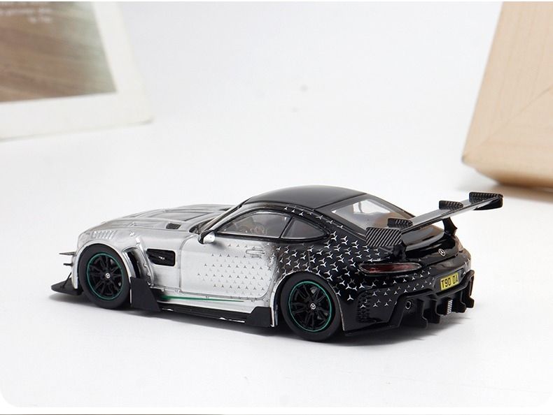  Mô hình xe Mercedes-AMG GTS Carbonerre Widebody Kit Version tỉ lệ 1:64 BSC Model OT64229 