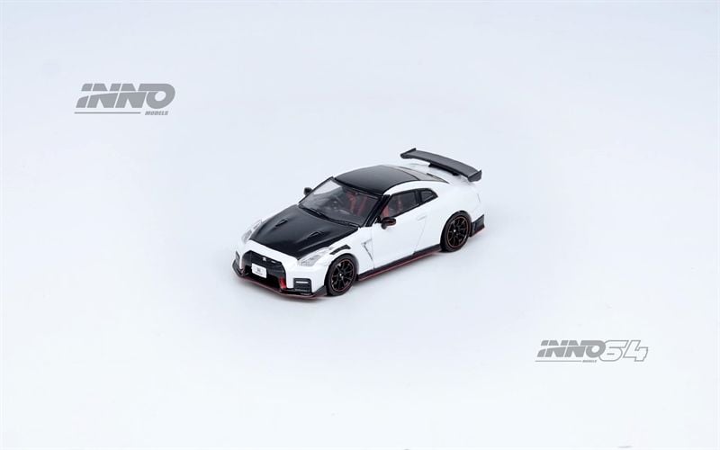  Mô hình xe Nissan GTR R35 Nismo white tỉ lệ 1:64 Inno64 model IN64-R35N-WHI 