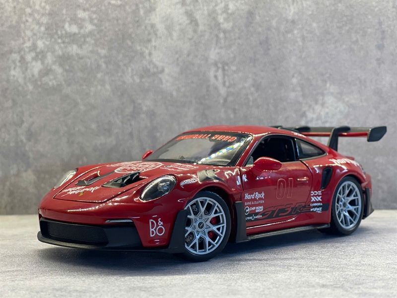  Mô hình xe custom Porsche 911 (992) GT3 RS Gumball3000 tỉ lệ 1:24 Welly DO24001 