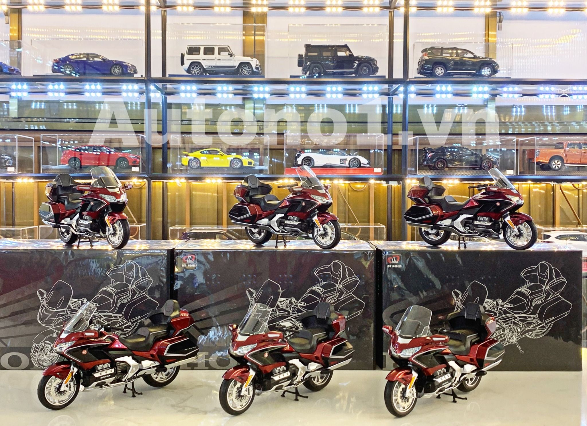  Mô hình xe Honda GL1800 Goldwing tour 1:12 LCD Models 8080 