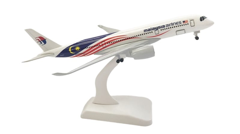  Mô hình máy bay Malaysia Airlines Negaraku Livery Airbus A350 có bánh xe MB20058 