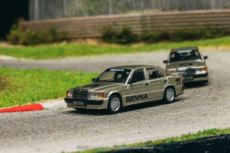  Mô hình xe Mercedes-Benz 190 E 2.3-16, Race of Champion 1984 Ayrton Senna tỉ lệ 1:64 Tarmac Works T64G-047-84ROC11 