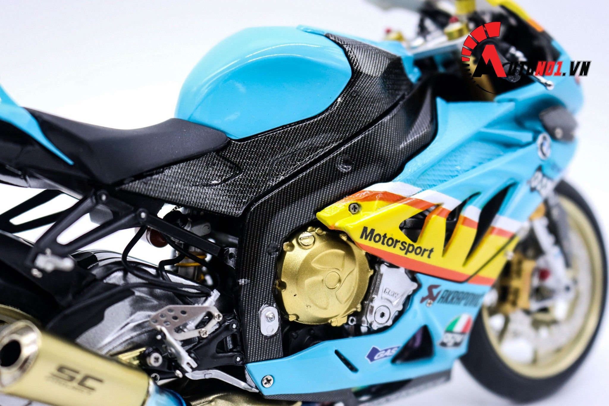  MÔ HÌNH XE ĐỘ BMW S1000RR SHARK CUSTOM 1:10 SCHUCO 