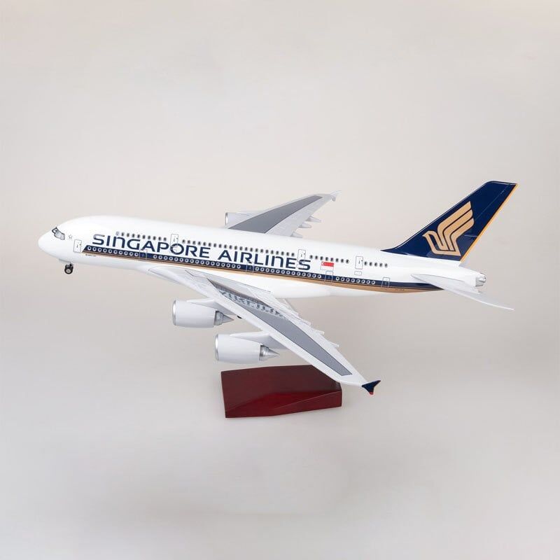  Mô hình máy bay Singapore Airline Airbus A380 47cm 1:130 có đèn led tự động theo tiếng vỗ tay hoặc chạm MB47005 