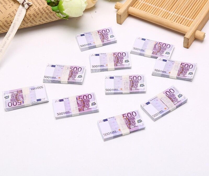 Mô hình tiền giấy Châu Âu Euro cho mô hình kích thước 3x1,5cm DE010