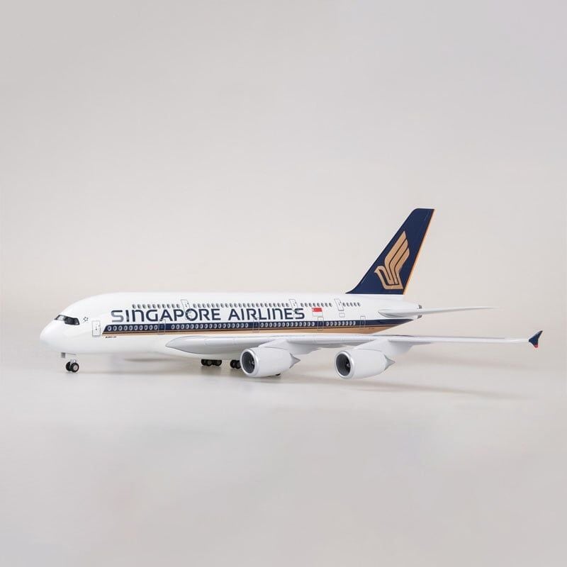  Mô hình máy bay Singapore Airline Airbus A380 47cm 1:130 có đèn led tự động theo tiếng vỗ tay hoặc chạm MB47005 