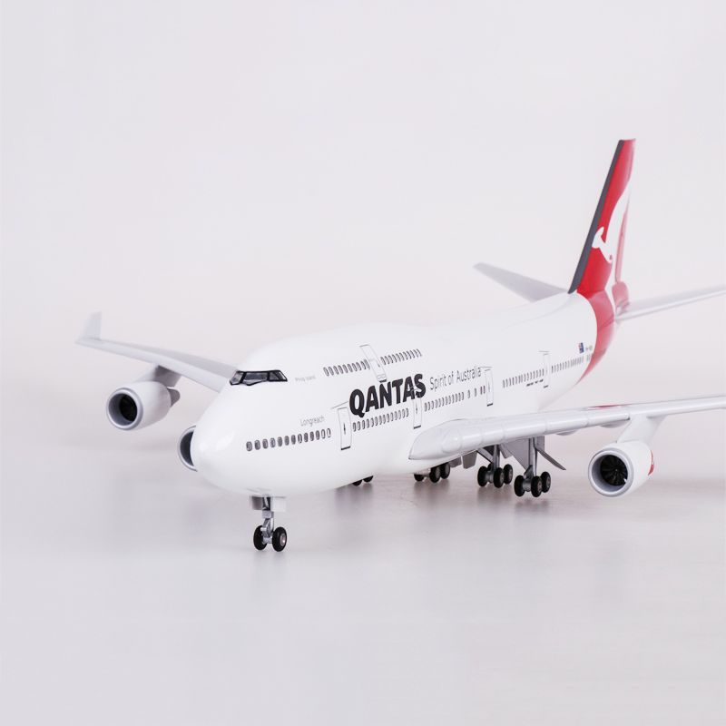  Mô hình máy bay Australia Qantas Boeing B747 47cm 1:130 có đèn led tự động theo tiếng vỗ tay hoặc chạm MB47006 