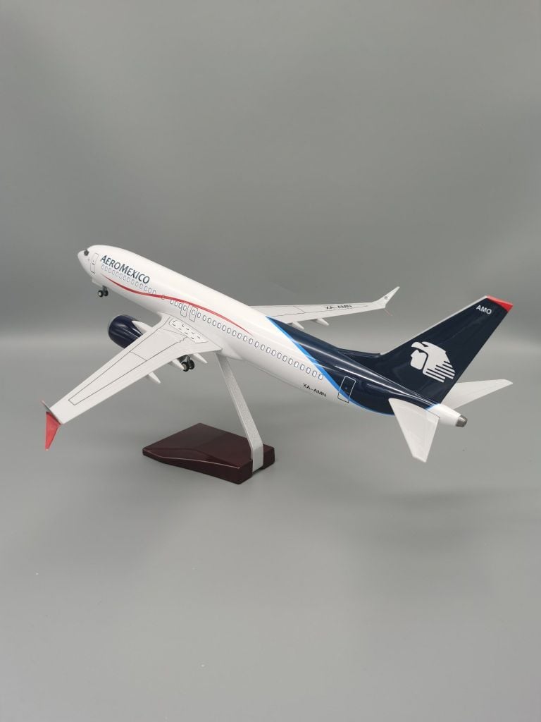 Mô hình máy bay AEROMEXICO Airlines Boeing B737 MAX 47cm 1:130 có đèn led tự động theo tiếng vỗ tay hoặc chạm MB47074