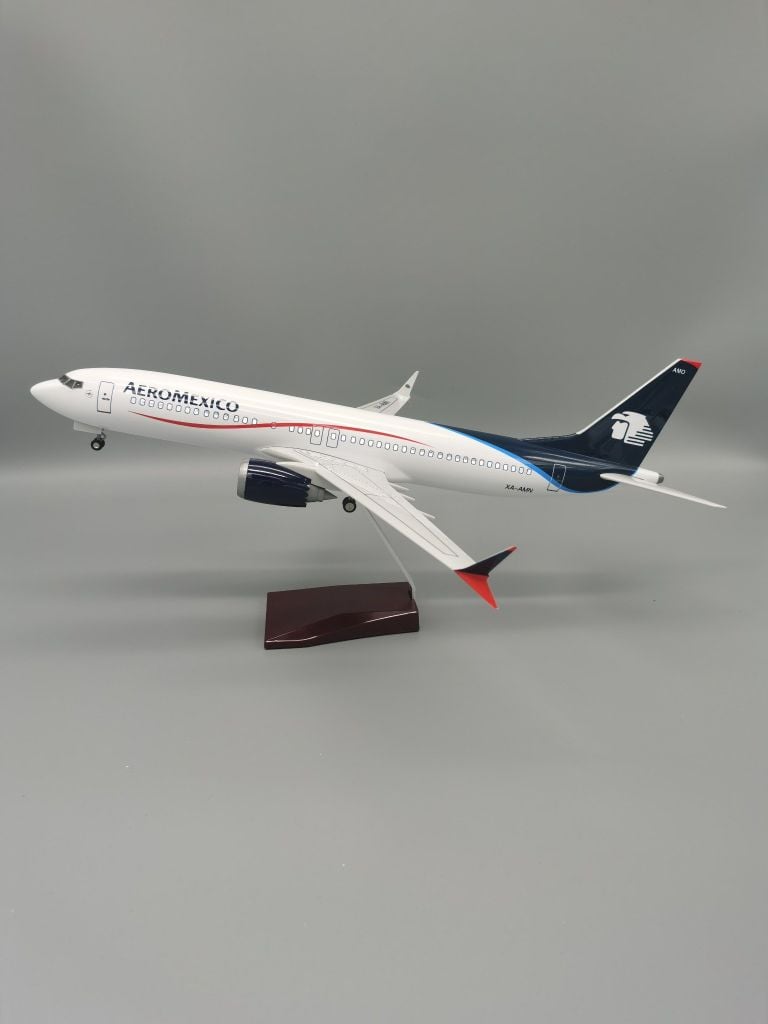 Mô hình máy bay AEROMEXICO Airlines Boeing B737 MAX 47cm 1:130 có đèn led tự động theo tiếng vỗ tay hoặc chạm MB47074