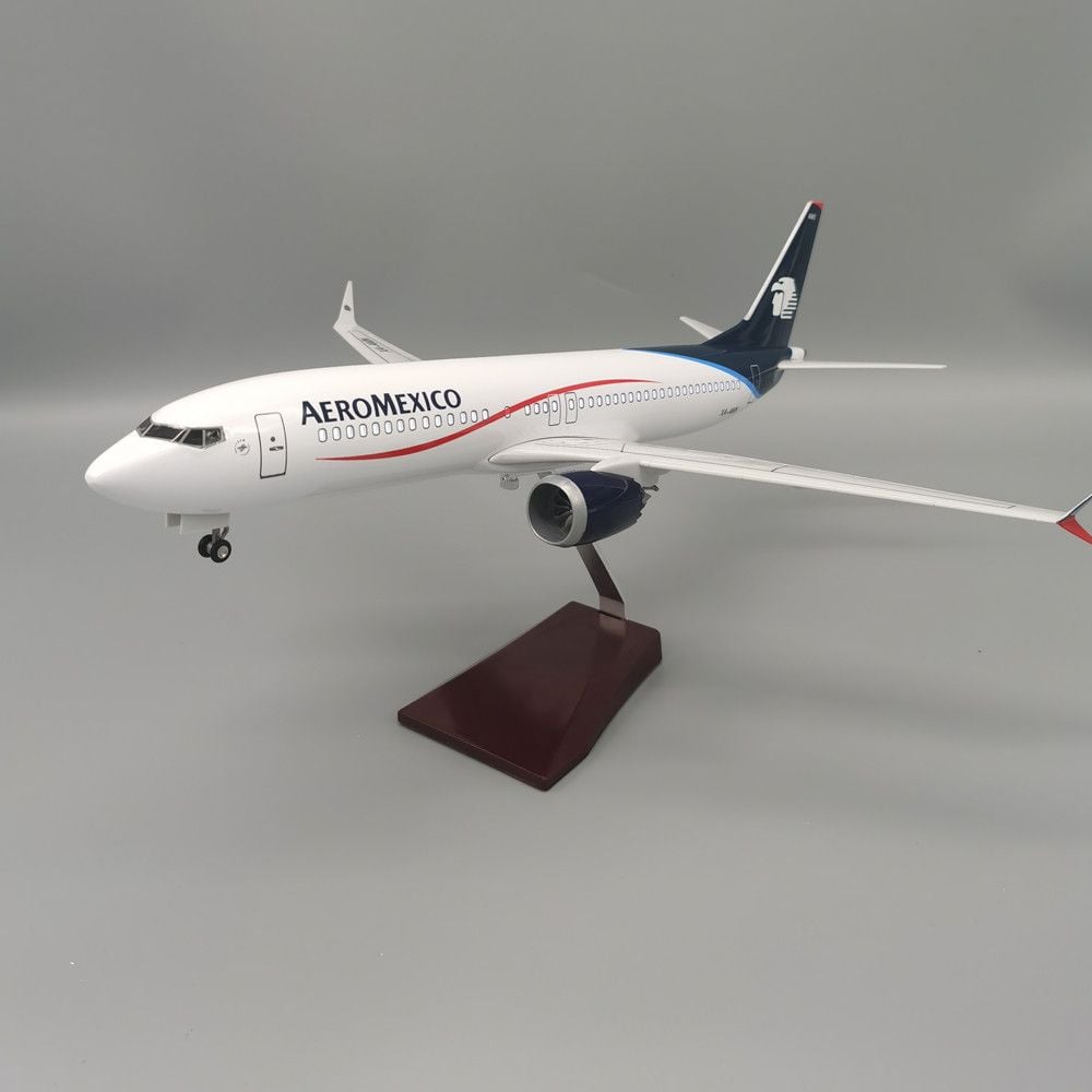 Mô hình máy bay AEROMEXICO Airlines Boeing B737 MAX 47cm 1:200 có đèn led tự động theo tiếng vỗ tay hoặc chạm MB47074