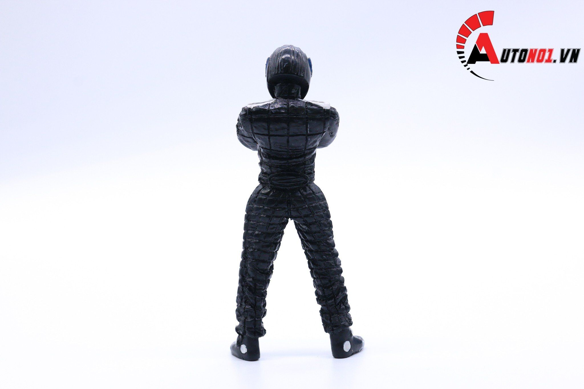  AUTONO1 STIG FIGURE BLACK 1:18 1137 