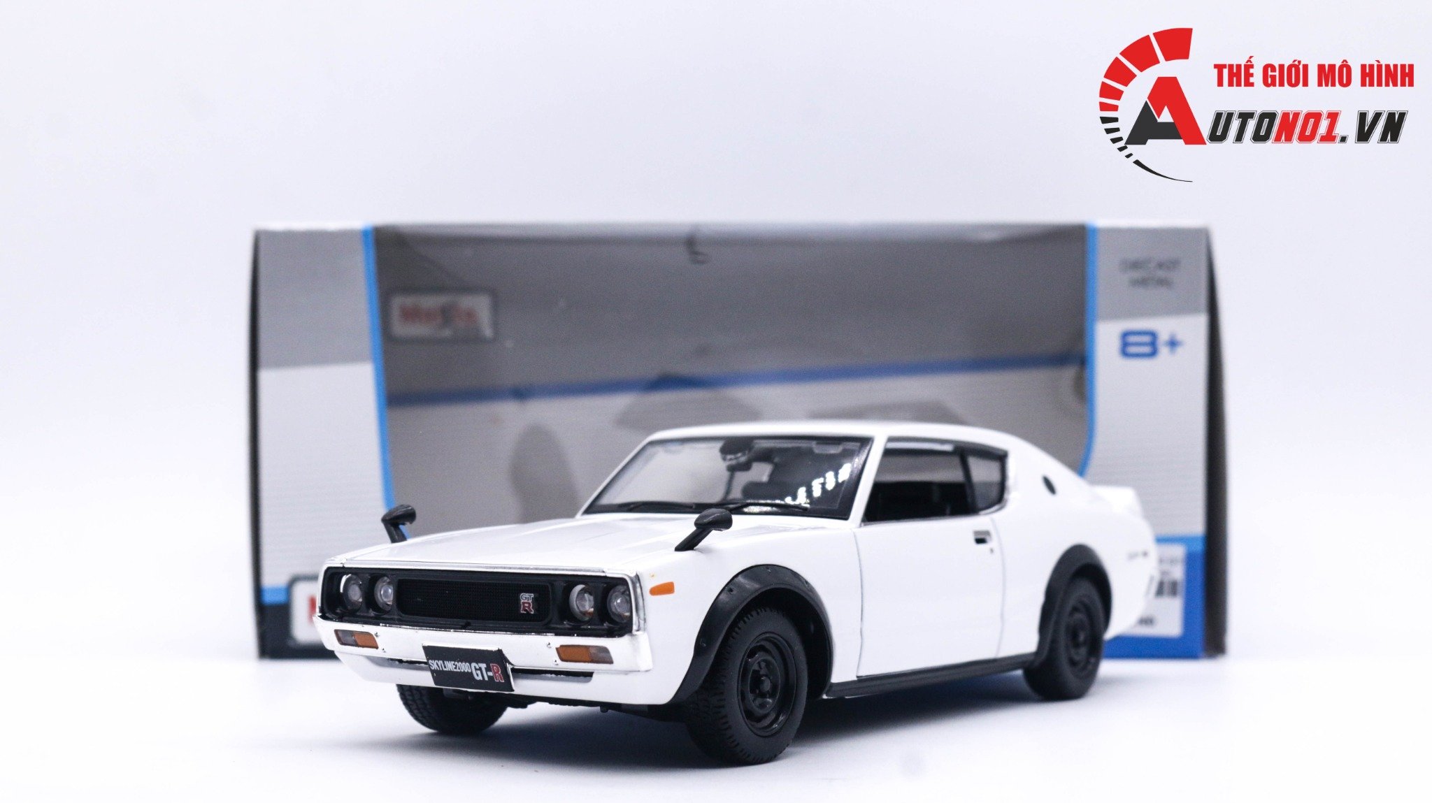  Mô hình xe Skyline 2000 GT-R 1973 tỉ lệ 1:24 Maisto OT131 