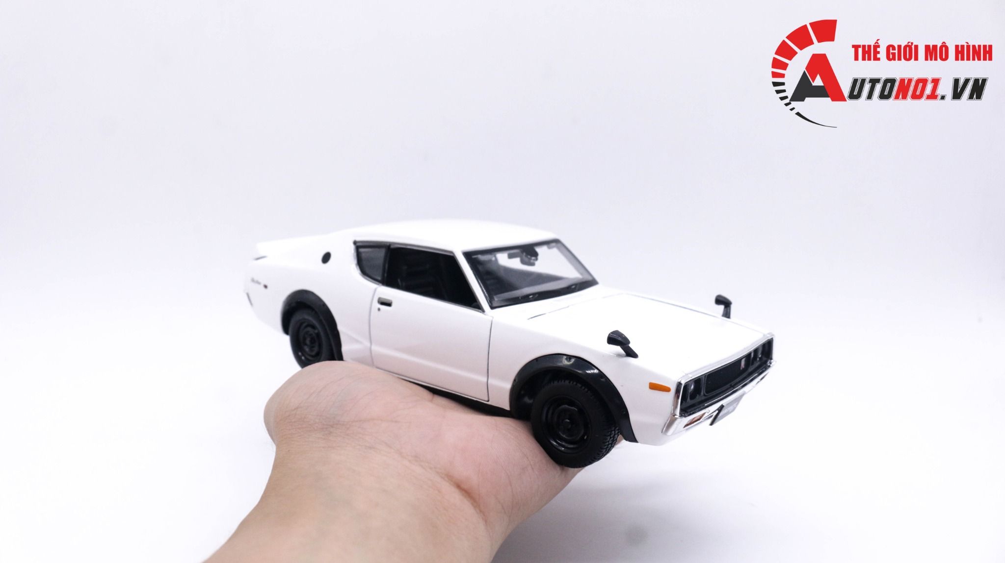  Mô hình xe Skyline 2000 GT-R 1973 tỉ lệ 1:24 Maisto OT131 