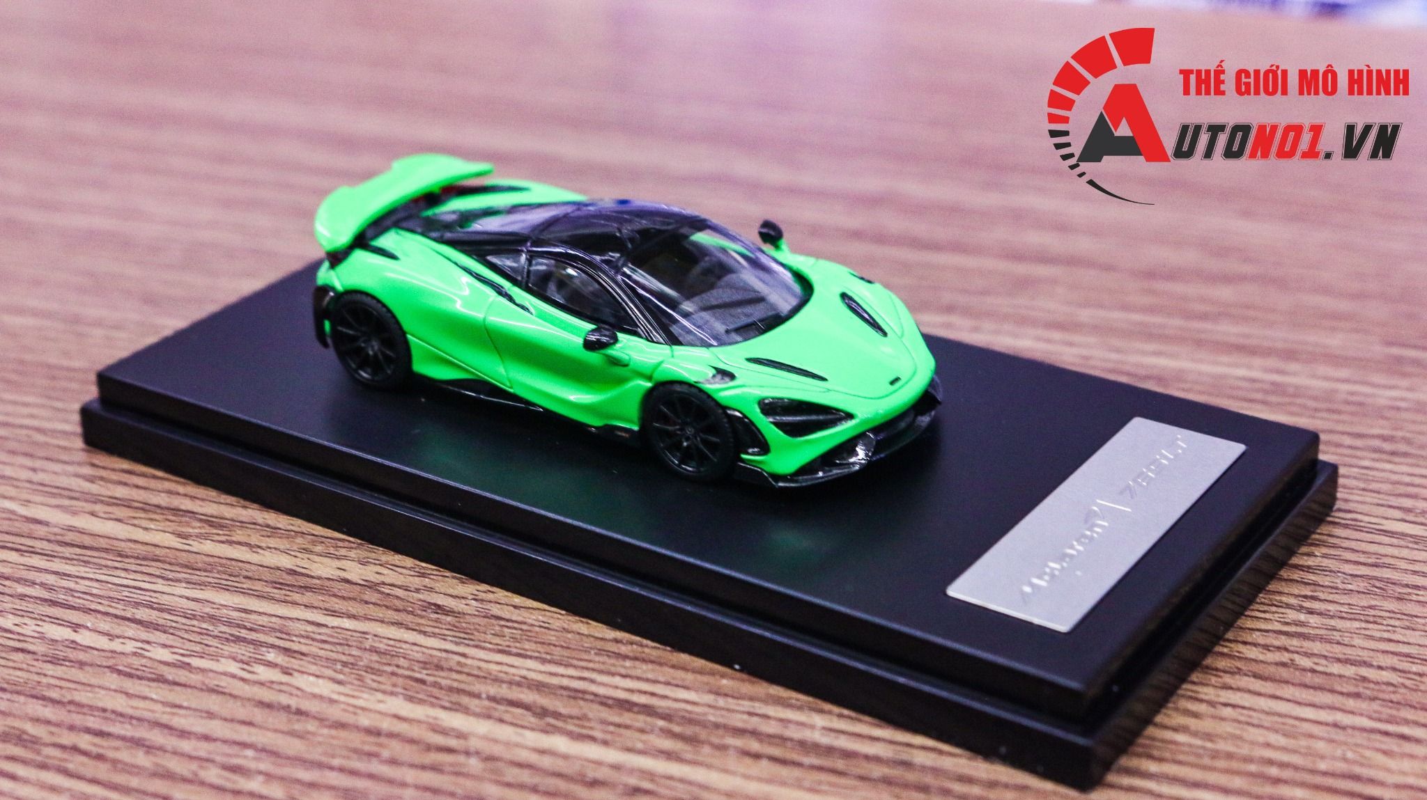  Mô hình Mclaren 765LT tỉ lệ 1:64 LCD Model 