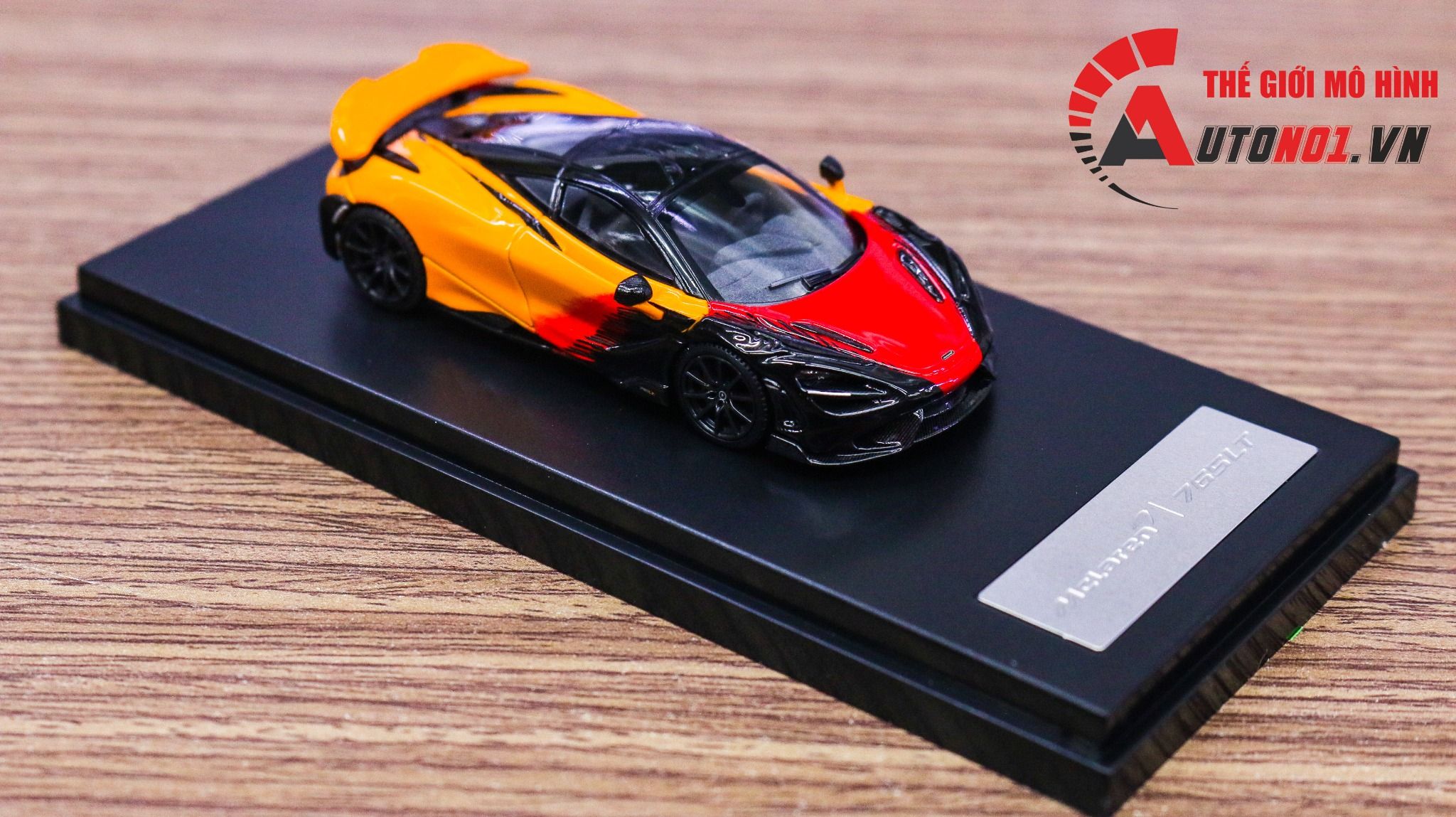  Mô hình Mclaren 765LT tỉ lệ 1:64 LCD Model 