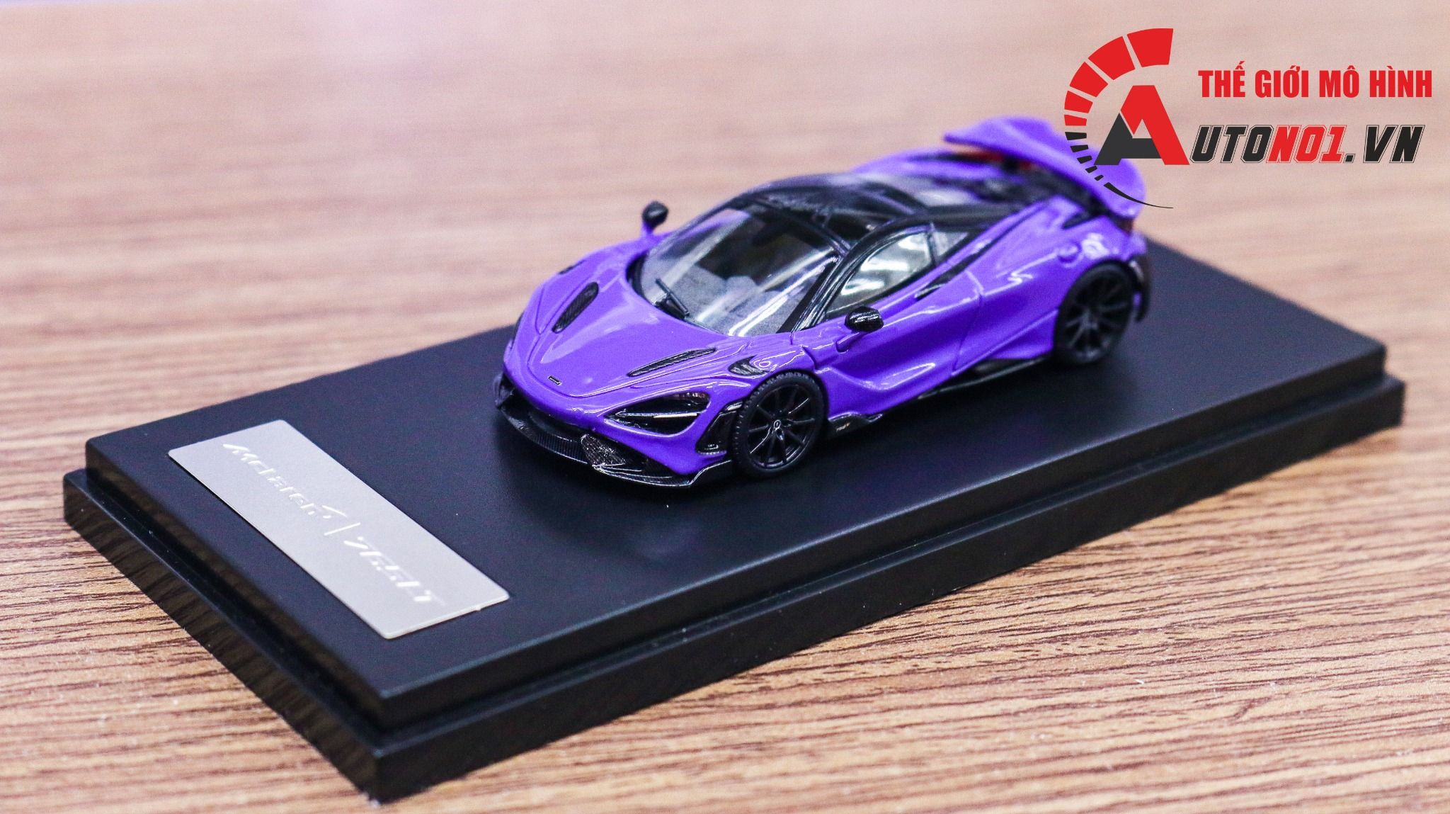  Mô hình Mclaren 765LT tỉ lệ 1:64 LCD Model 