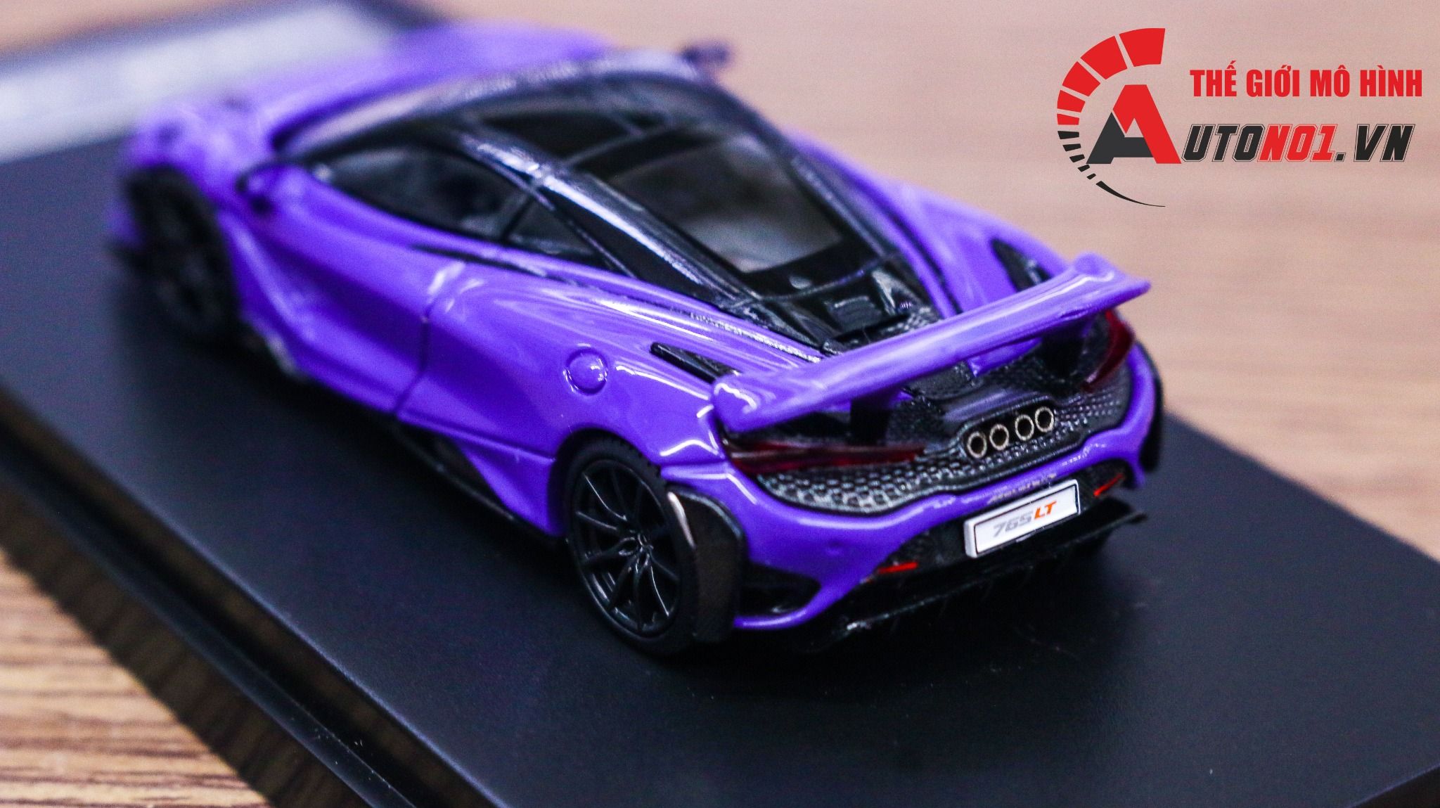  Mô hình Mclaren 765LT tỉ lệ 1:64 LCD Model 