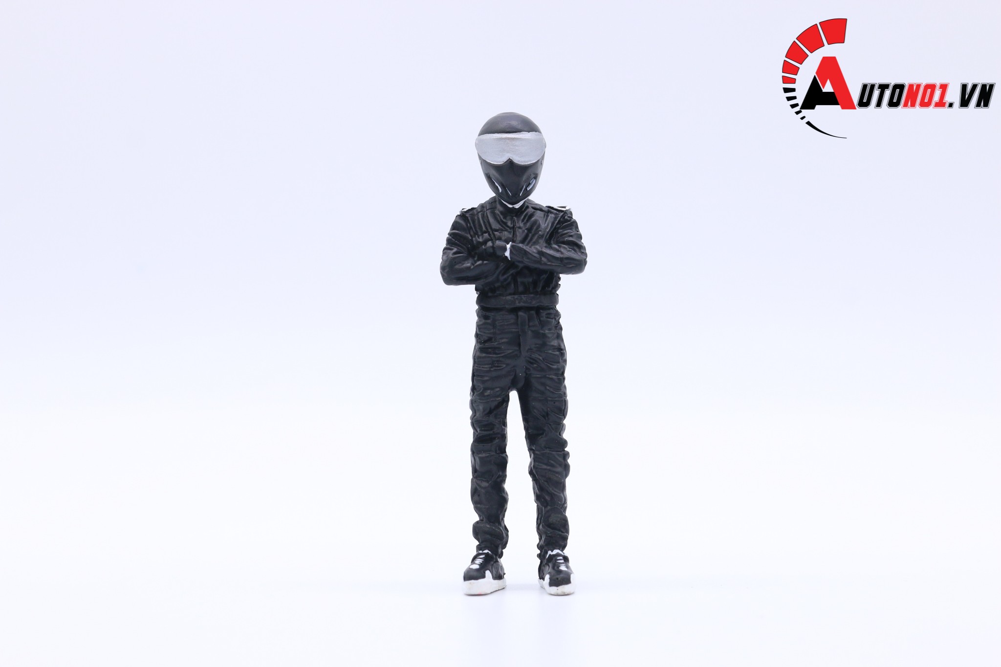 AUTONO1 STIG FIGURE BLACK 1:18 1051