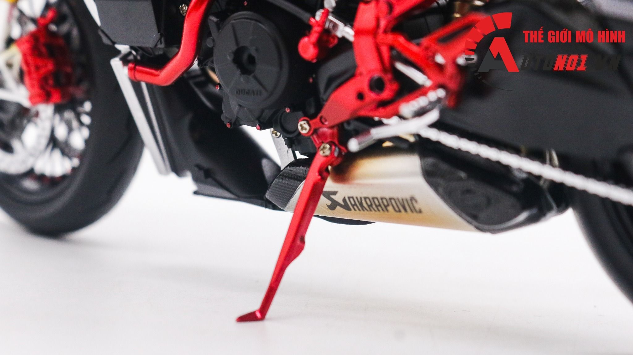  Mô hình xe cao cấp Ducati 1199 Panigale Cafe Racer Grey Red cao cấp nồi khô ghi đông mâm căm 1:12 Tamiya D201 