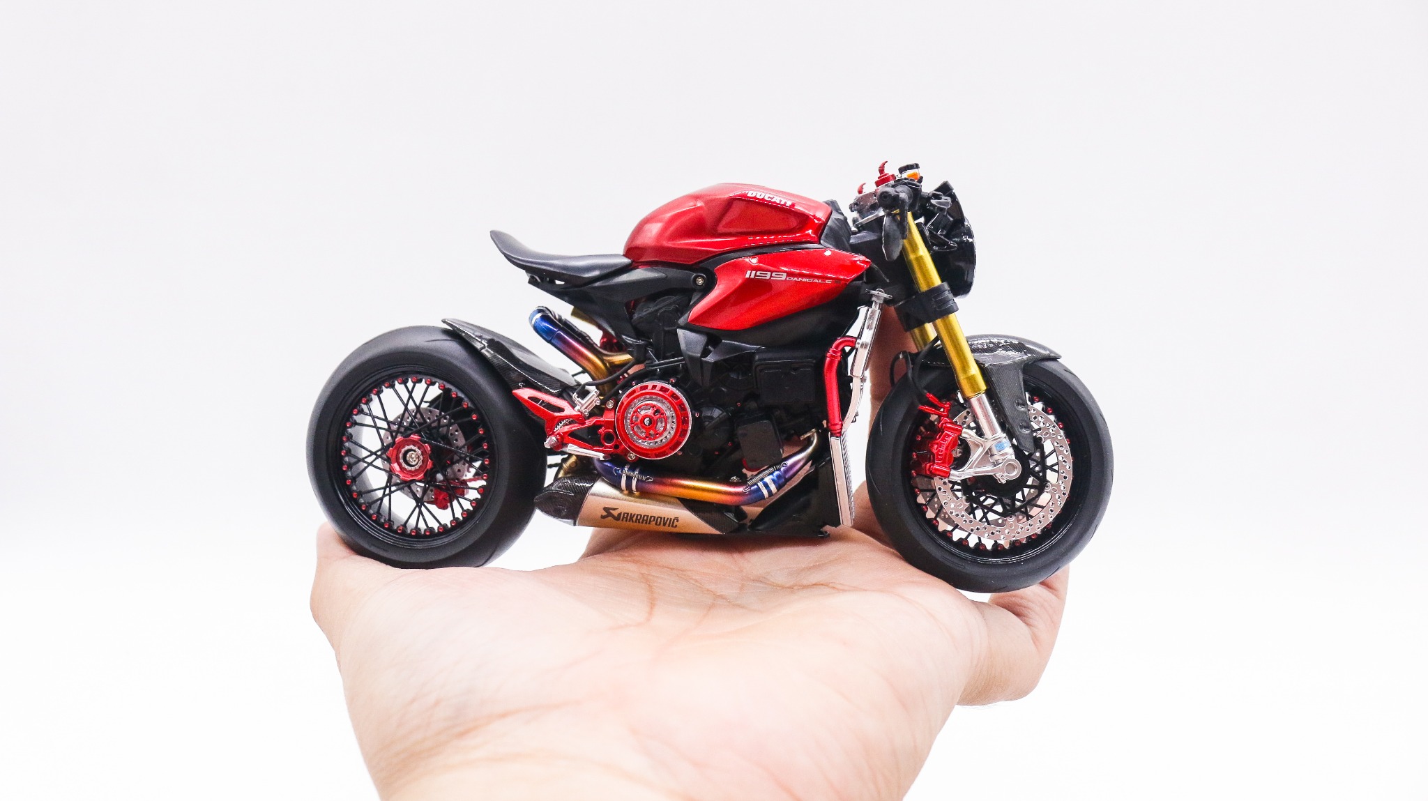  Mô hình xe cao cấp Ducati 1199 Panigale Cafe Racer Grey Red cao cấp nồi khô ghi đông mâm căm 1:12 Tamiya D201 