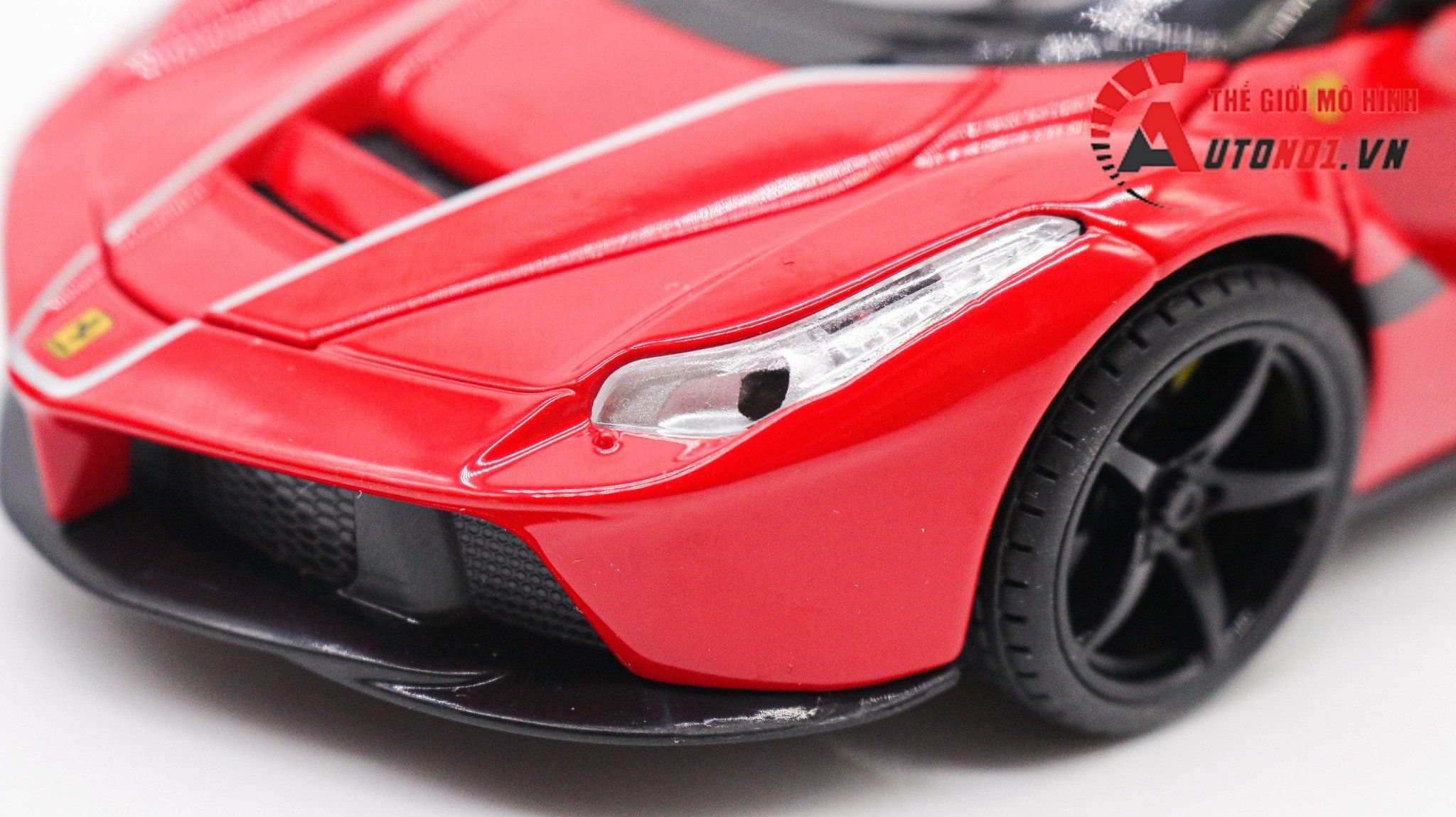  Mô hình xe Ferrari Laferrari Aperta mui trần full open - có âm thanh - có đèn tỉ lệ 1:22 Jiaye Model OT339 