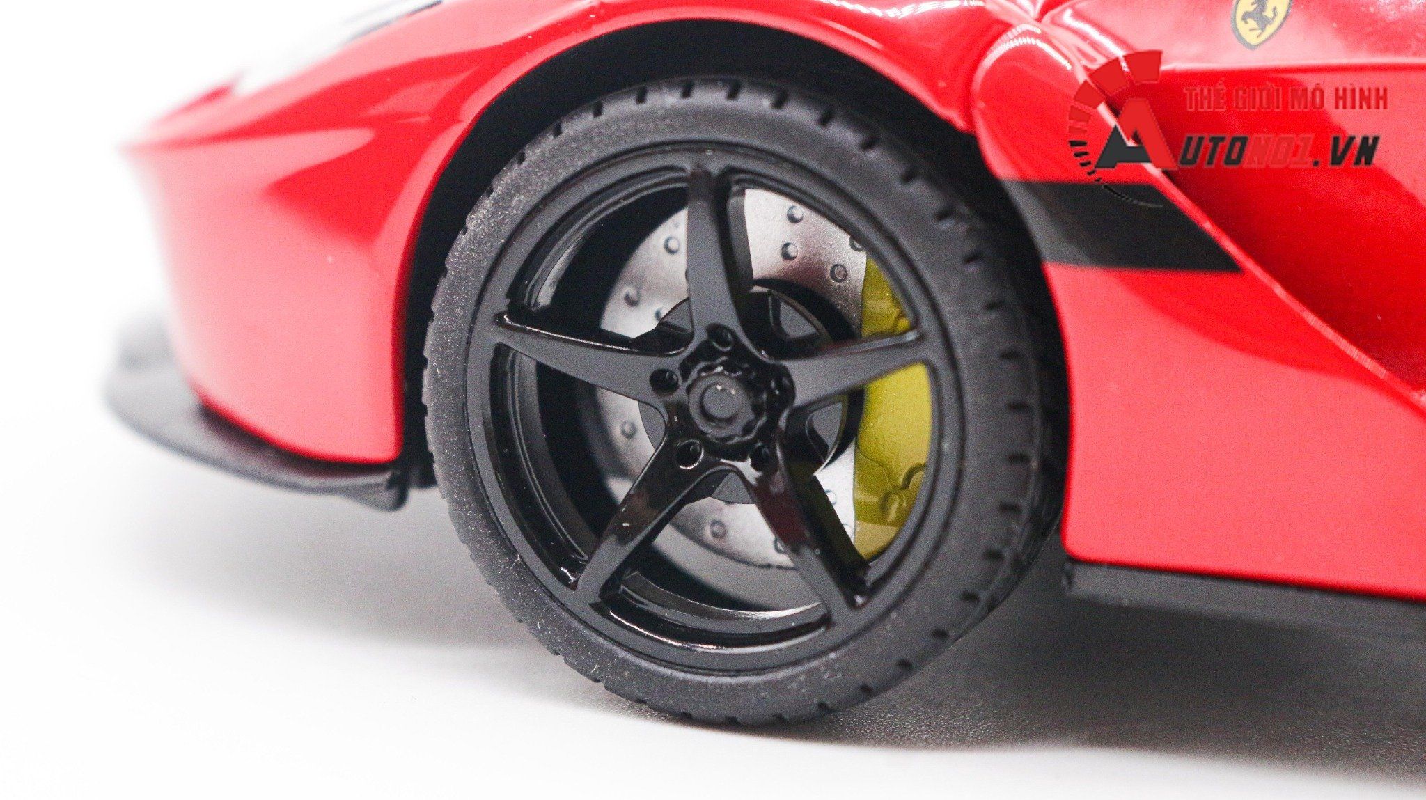  Mô hình xe Ferrari Laferrari Aperta mui trần full open - có âm thanh - có đèn tỉ lệ 1:22 Jiaye Model OT339 