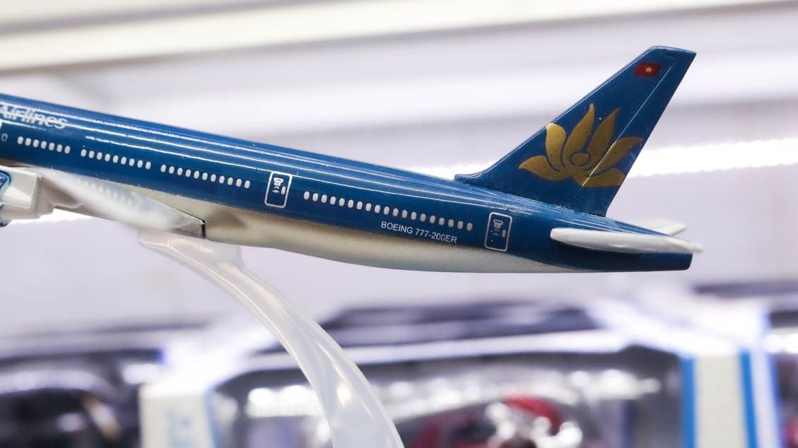 Mô Hình Máy Bay Gỗ Boeing B777  Size Lớn
