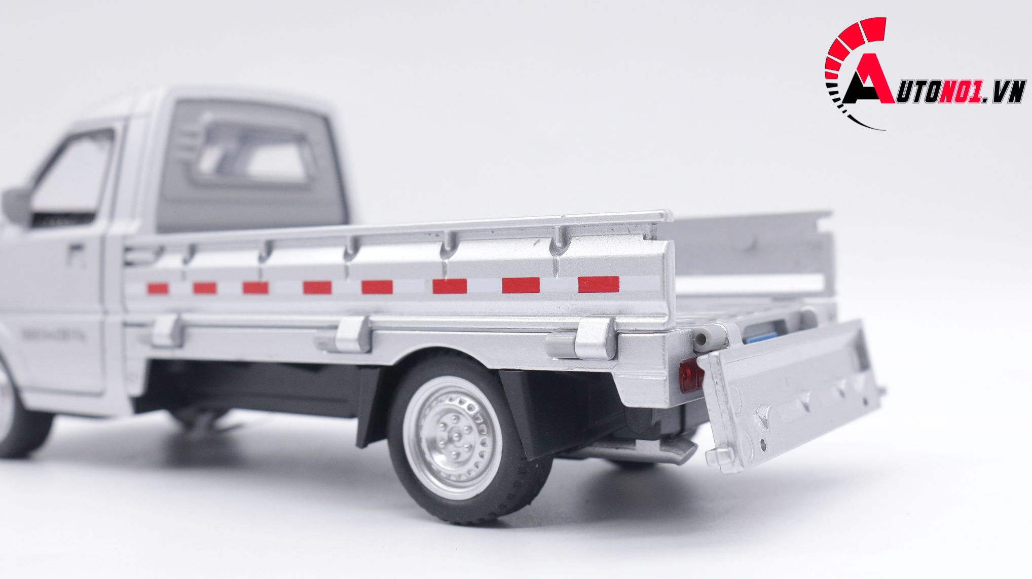  Mô hình xe tải chở hàng full kim loại 1:24 Alloy Model OT075 