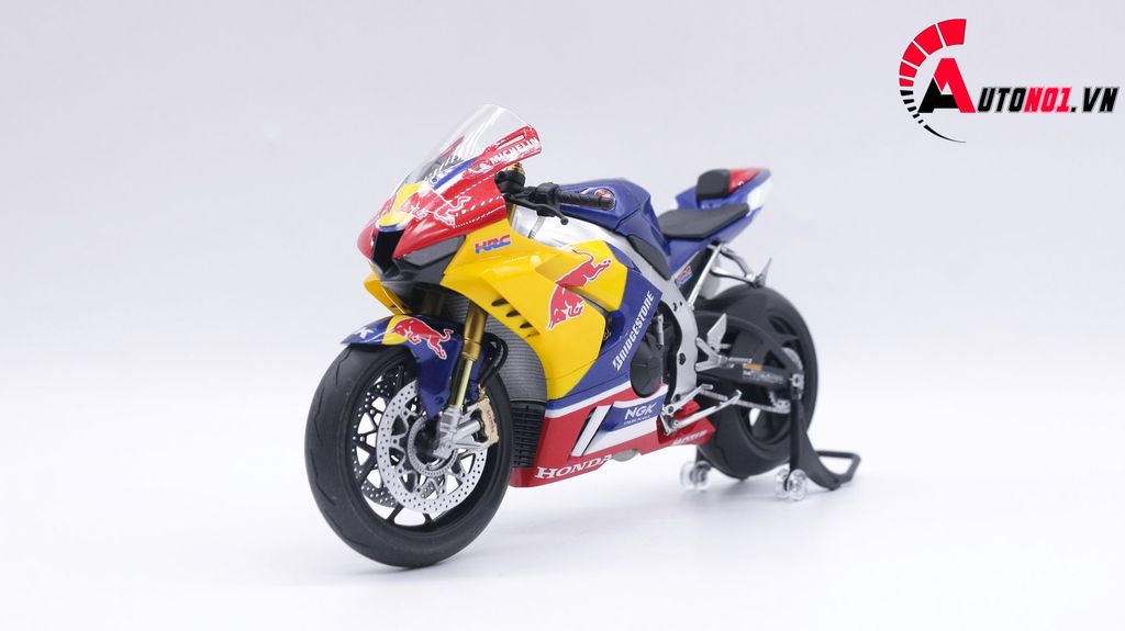 MÔ HÌNH XE HONDA CBR 1000RR FIREBLADE SP REDBULL VERSION 1:12 TAMIYA D173