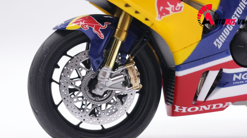 MÔ HÌNH XE HONDA CBR 1000RR FIREBLADE SP REDBULL VERSION 1:12 TAMIYA D173