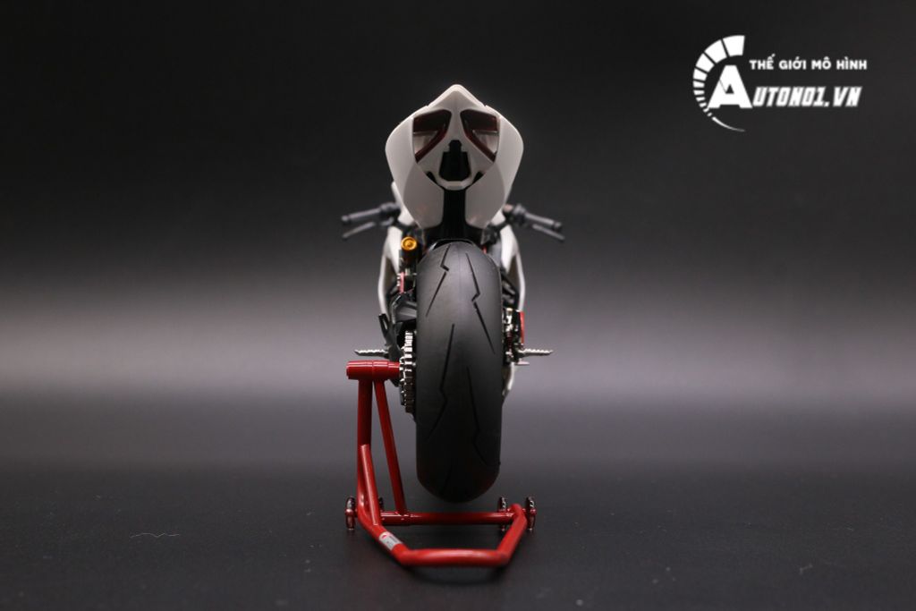 MÔ HÌNH SIÊU XE DUCATI 1199 PANIGALE WHITE PEARL CARBON LÊN NỒI KHÔ 1:12 TAMIYA D068