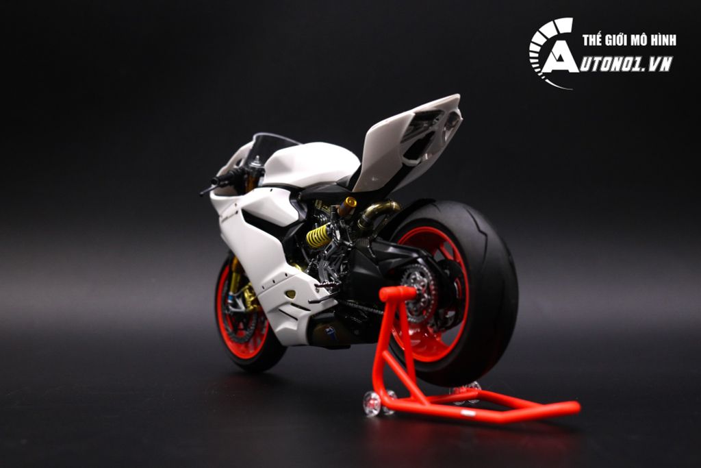 MÔ HÌNH SIÊU XE DUCATI 1199 PANIGALE WHITE PEARL CARBON 1:12 TAMIYA D059