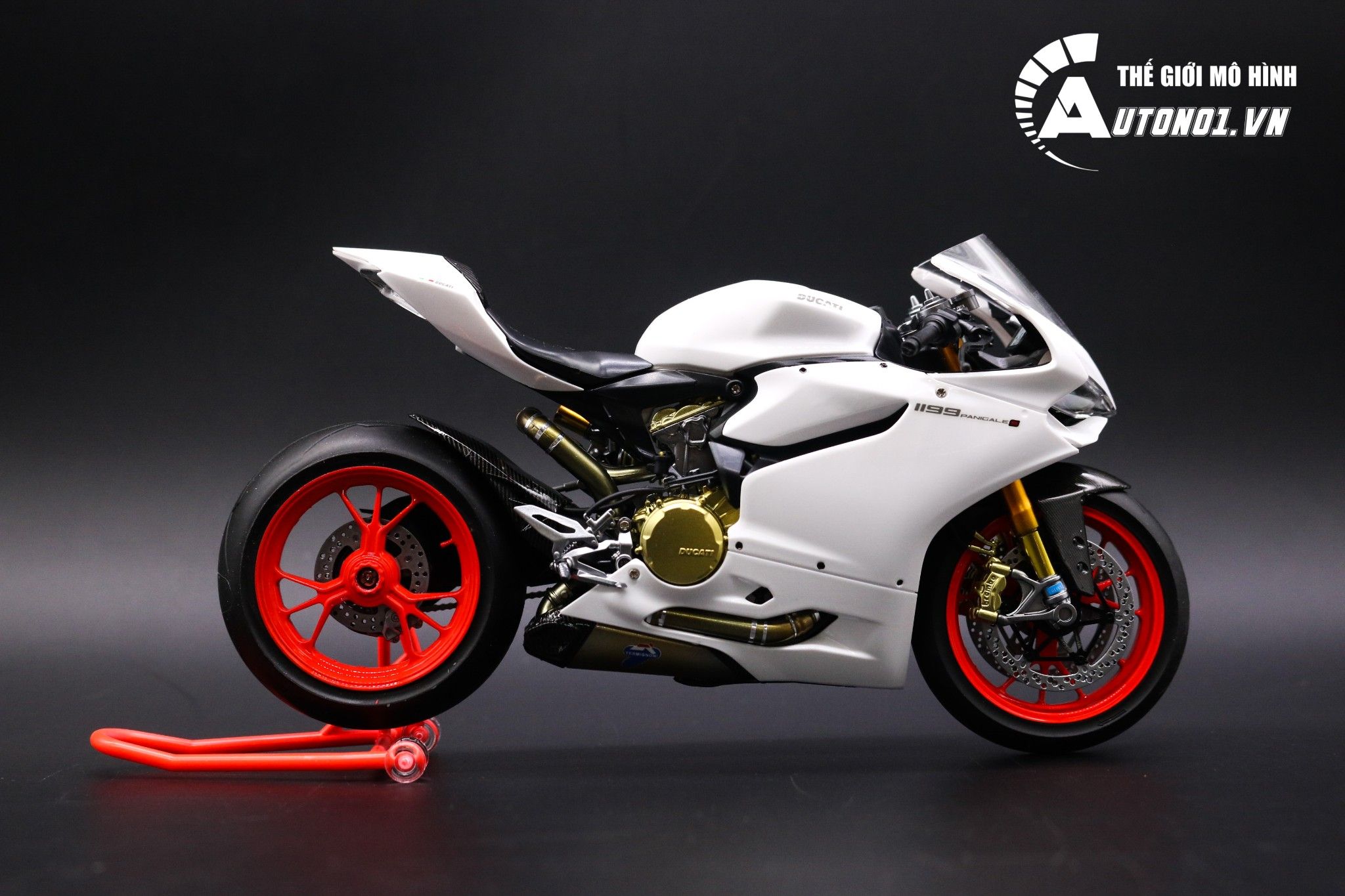  Mô hình xe cao cấp Ducati 1199 Panigale White Pearl Carbon 1:12 Tamiya D059 