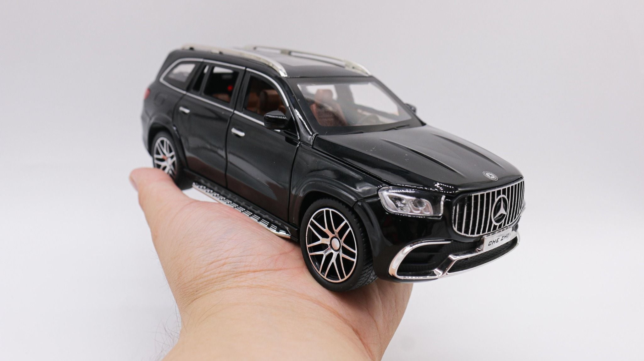  Mô hình xe Mercedes - Benz GLS63 AMG full open - đánh lái tỉ lệ 1:24 Chezhi CZ134P OT24070 