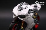  Mô hình xe cao cấp Ducati 1199 Panigale White Pearl Carbon 1:12 Tamiya D059 