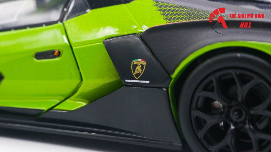  Mô hình xe Lamborghini SCV12 có bản quyền chính hãng, đánh lái được, mở được 2 cửa tỉ lệ 1:24 BBurago 8137 