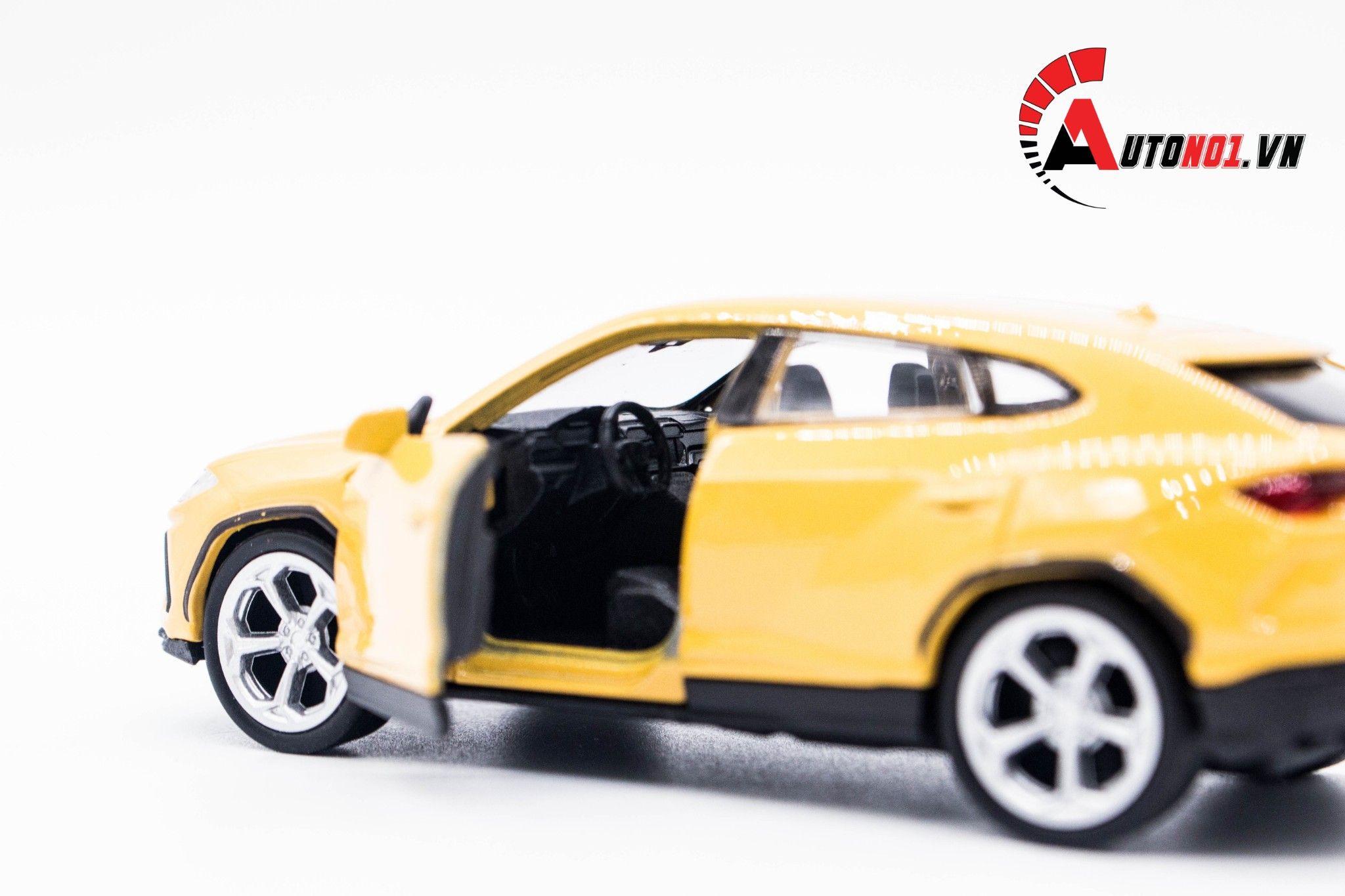  Mô hình xe Lamborghini Urus Yellow 1:36 Welly 6137 