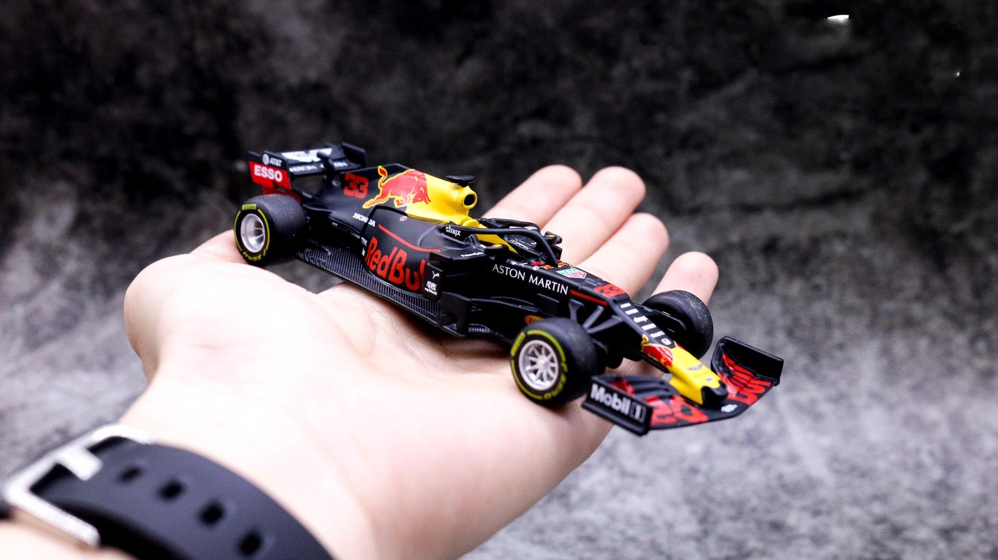 Giảm giá Mô hình xe đua f1 aston martin red bull racing tag 2019 tỉ lệ 143  bburago  BeeCost