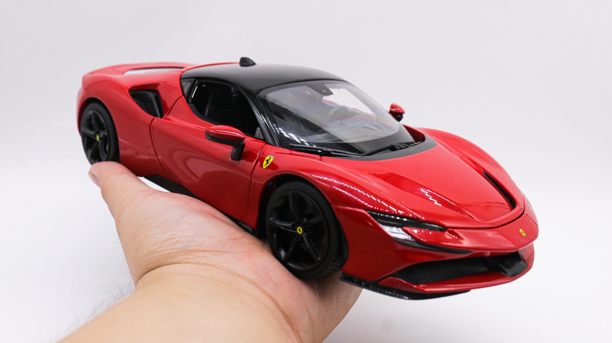  Mô hình xe Ferrari Sf90 Stradale Red 1:18 Bburago 7936 