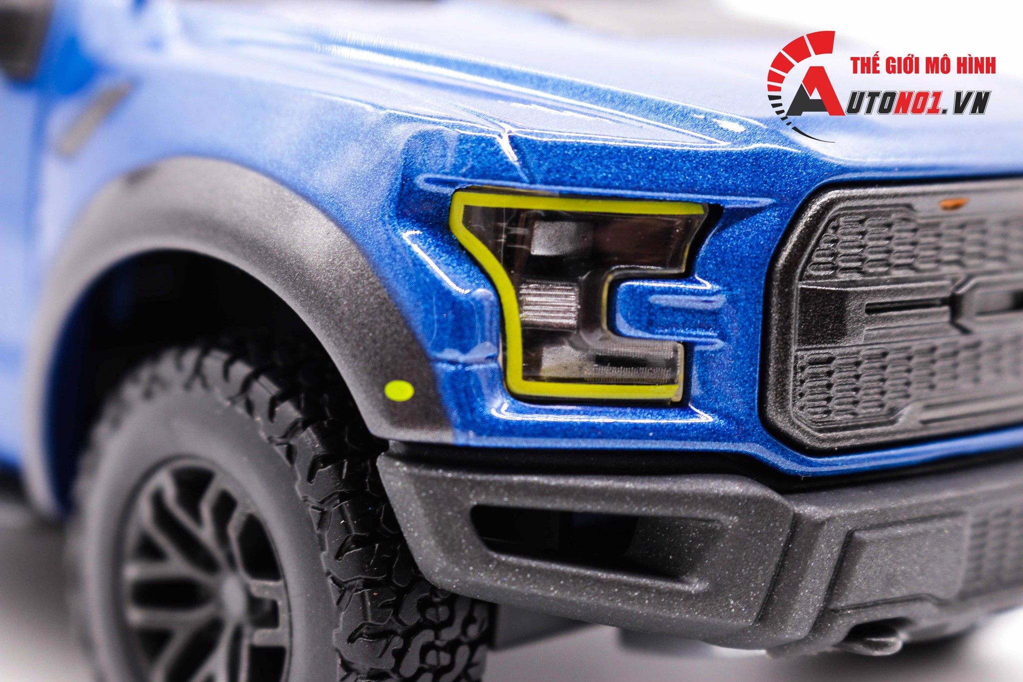  Mô hình xe Ford Raptor F150 2017 mở được 2 cửa có bản quyền chính hãng 1:24 Maisto 3296 