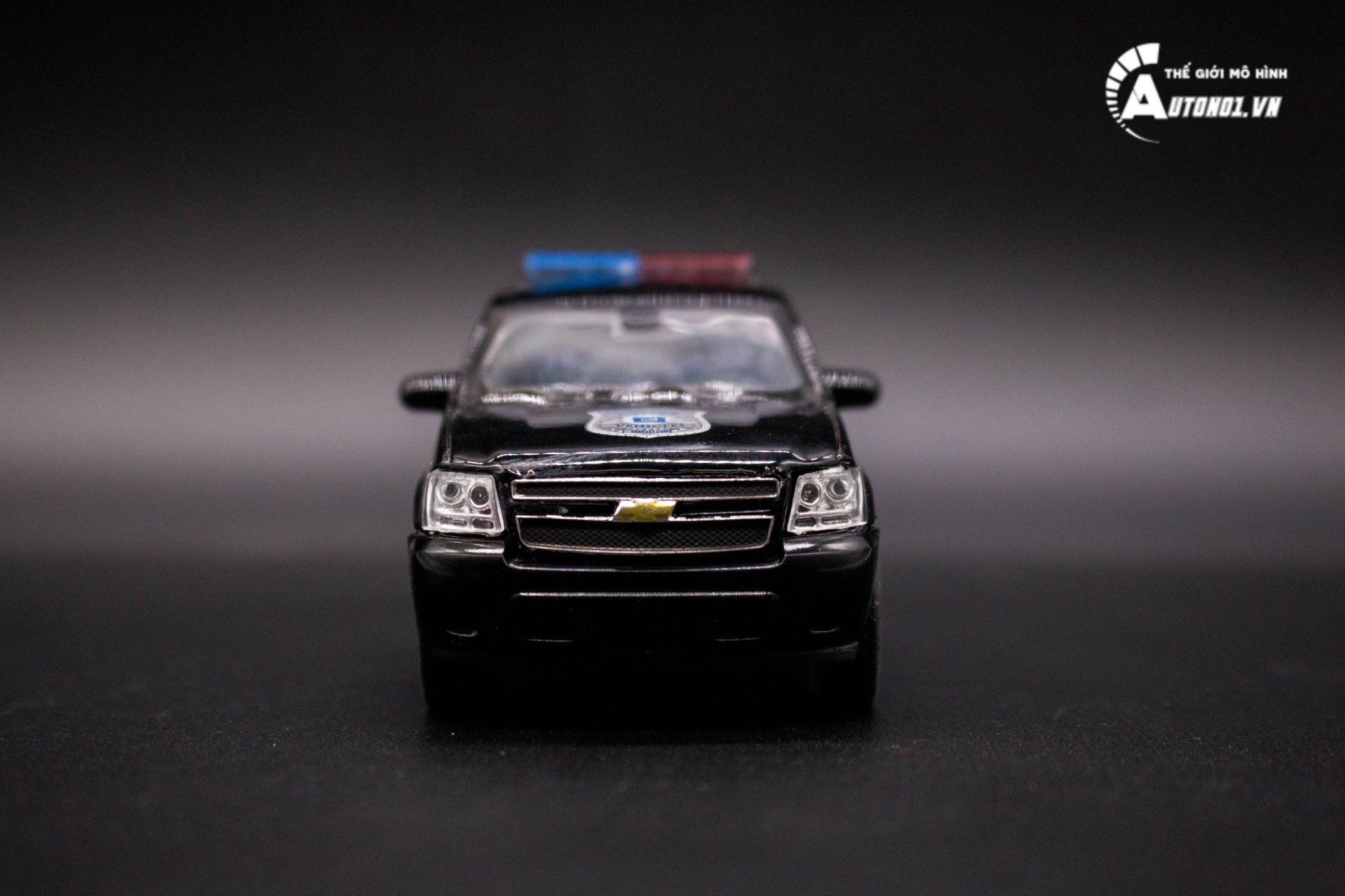  Mô hình xe Chevy Chevrolet Tahoe Police 2008 1:36 Welly OT012 