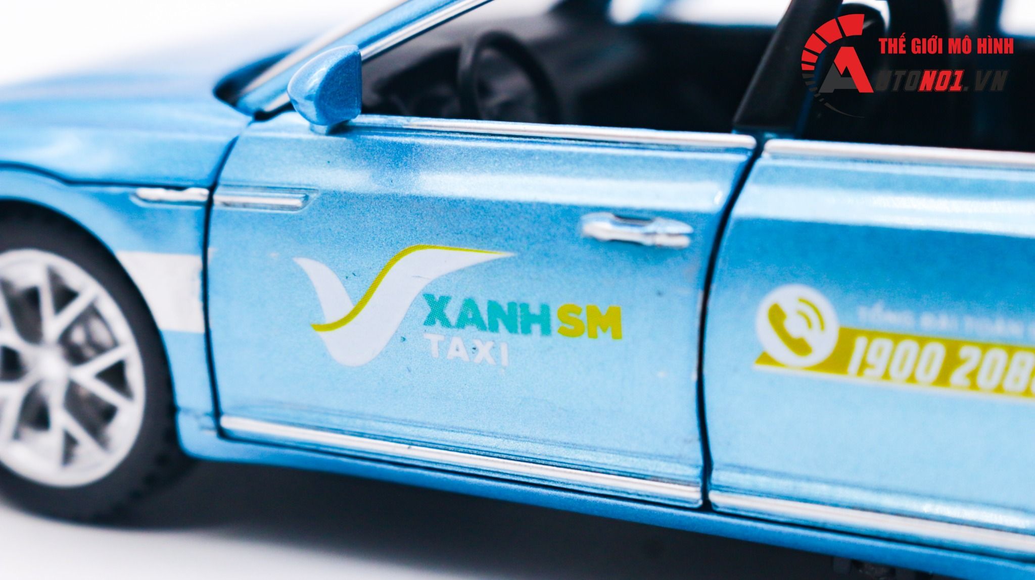  Mô hình xe dịch vụ taxi Volkwagen CC độ tem Vin xanh SM full open có âm thanh-đèn tỉ lệ 1:32 Autono1 Chezhi OT205 