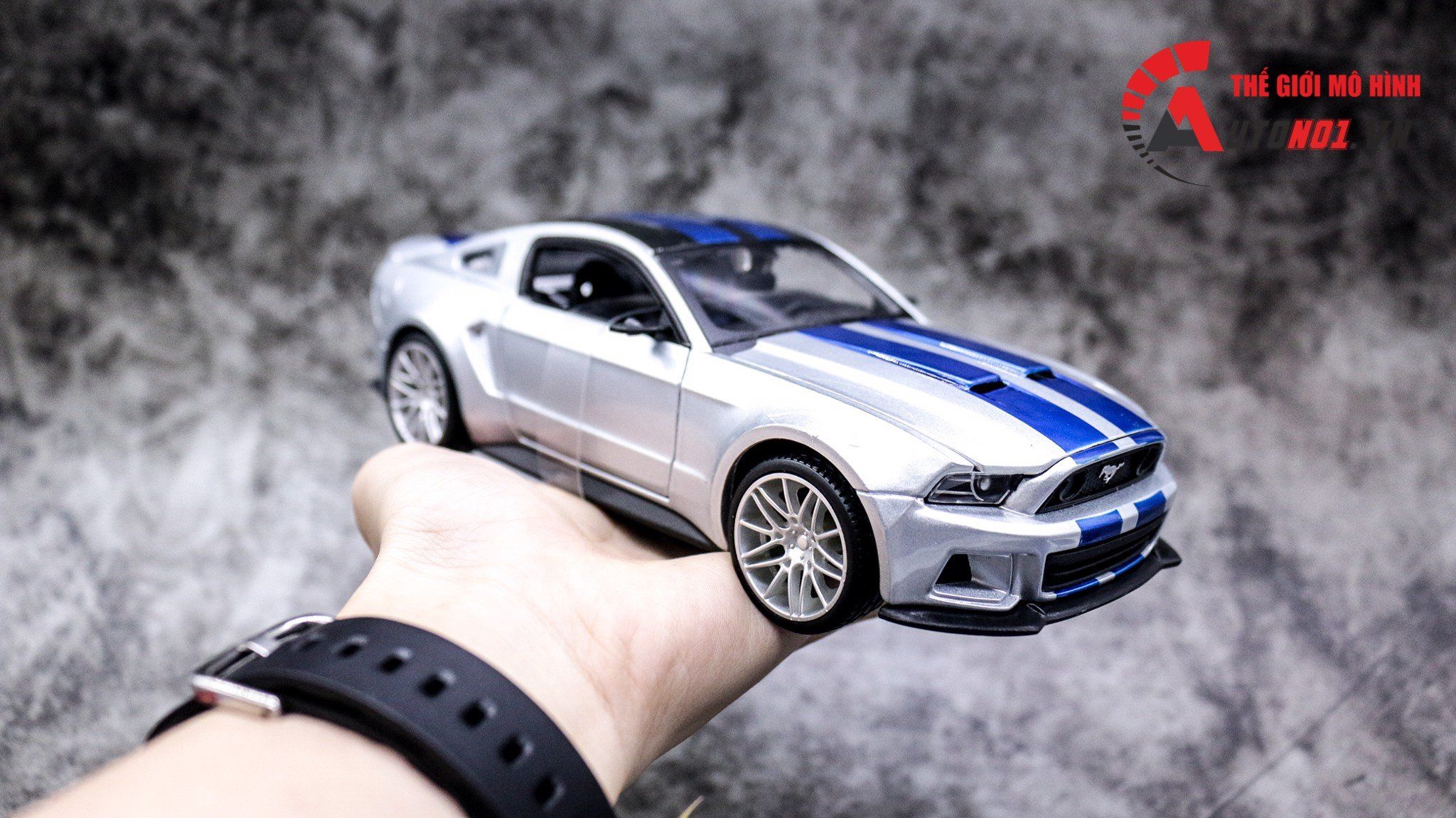  Mô hình xe Ford Mustang GT500 Need for speeds 2014 tỉ lệ 1:24 maisto OT345 