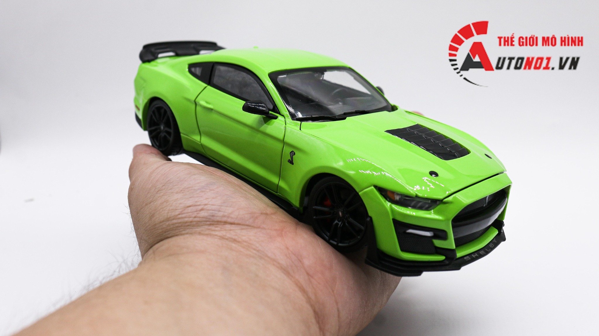 Mô hình xe Ford Mustang Shelby Gt500 2020 Full Kính, Full Open 1:24 Maisto OT557 