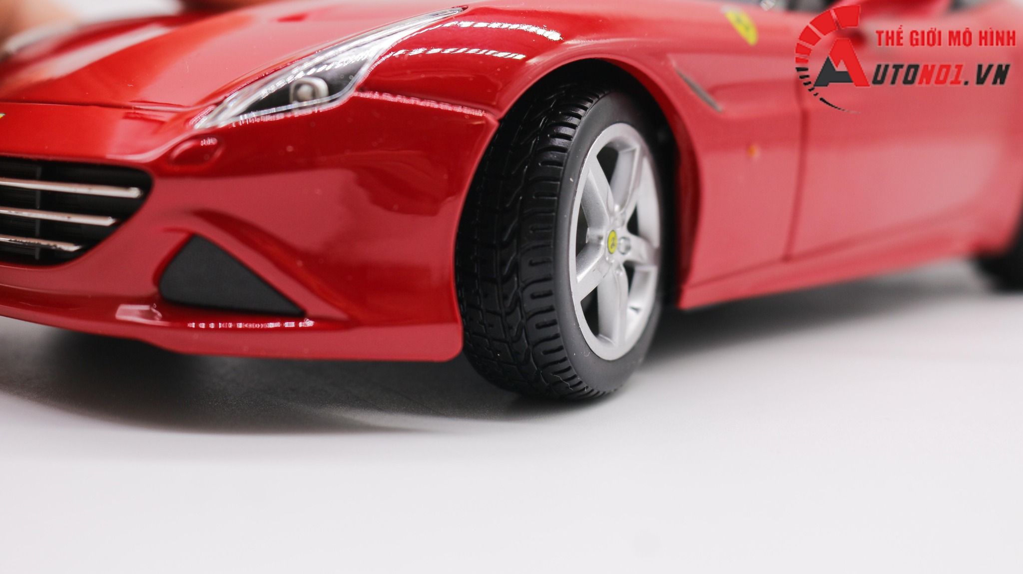  Xe mô hình Ferrari California T Close Top Red 1:18 Bburago 1678 