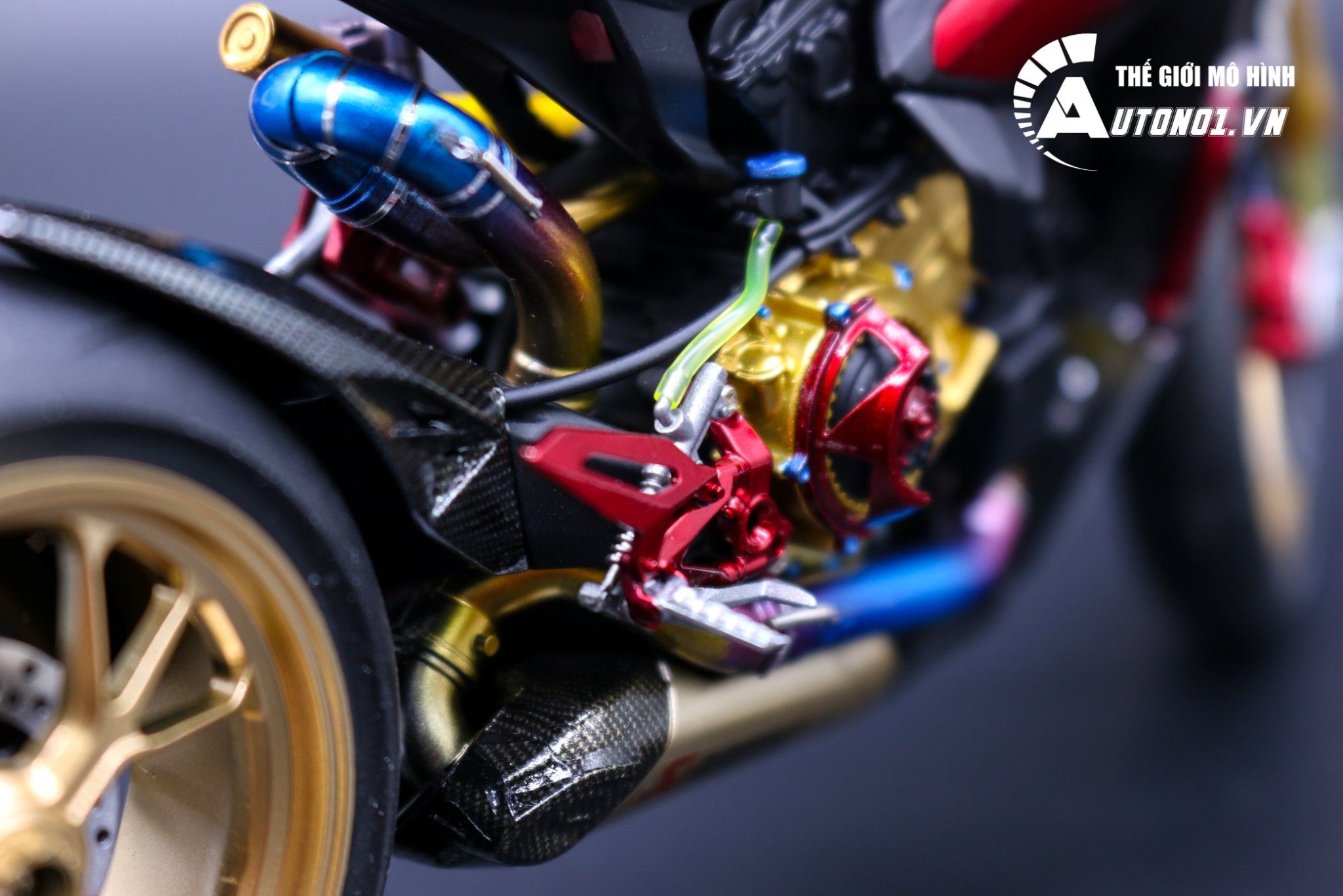  Mô hình xe cao cấp Ducati 1199 Panigale Cafe Racer Red 1:12 Tamiya D055 