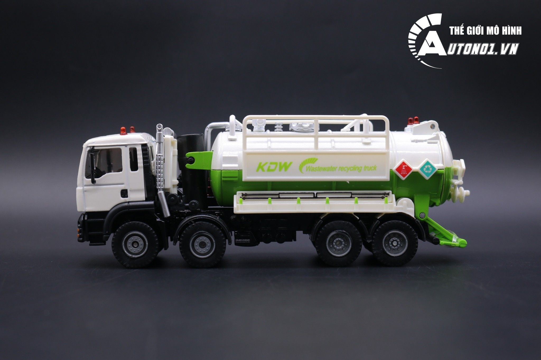  Mô hình xe tải vận chuyển nước thải tái chế green white kaidiwei 1:50 7005 