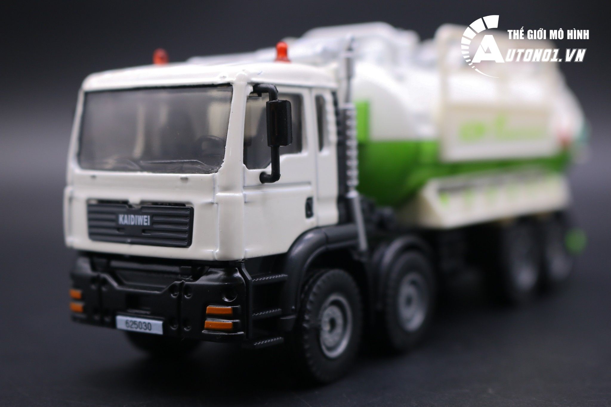  Mô hình xe tải vận chuyển nước thải tái chế green white kaidiwei 1:50 7005 