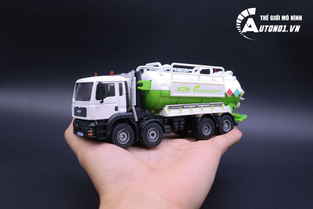 MÔ HÌNH XE TẢI VẬN CHUYỂN NƯỚC THẢI TÁI CHẾ GREEN WHITE KAIDIWEI 1:50 7005