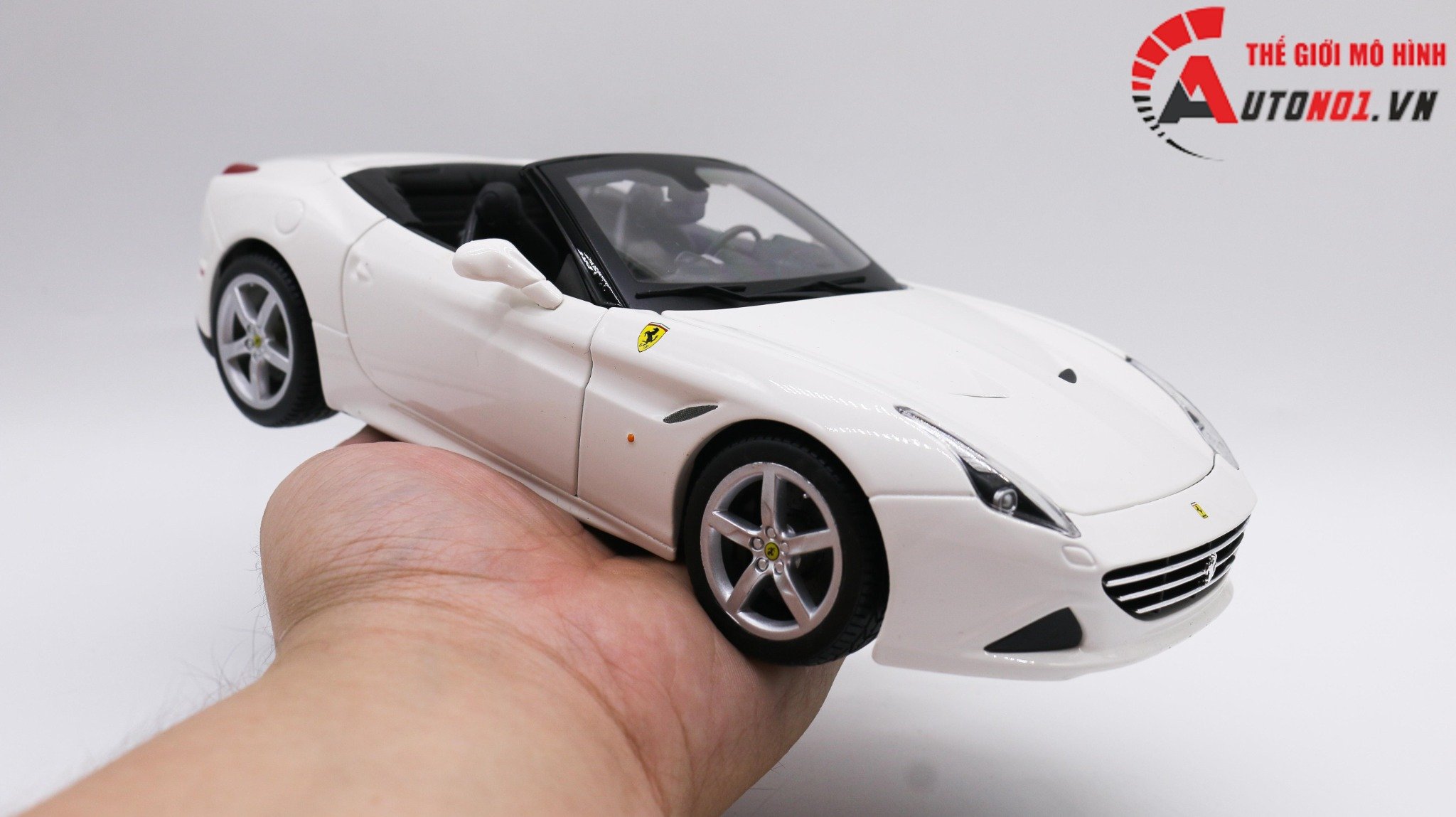  Xe mô hình Ferrari California T Open Top White 1:18 Bburago 1676 